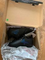 Nieuwe Adidas voetbalschoenen maat 28, Sport en Fitness, Voetbal, Maat XS of kleiner, Ophalen, Zo goed als nieuw, Schoenen
