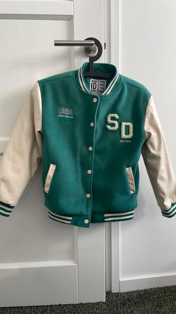 Jacket 134/140 beschikbaar voor biedingen