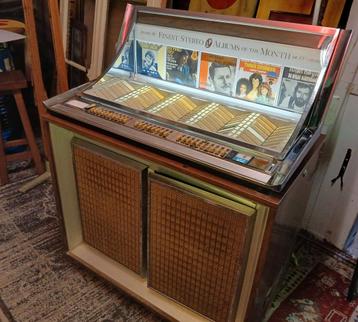 Jukebox Seeburg Console beschikbaar voor biedingen