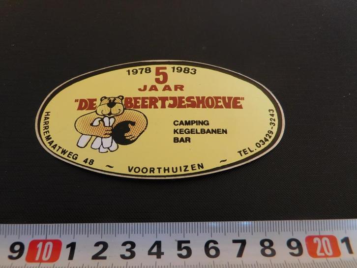 sticker Voorthuizen DE BEERTJESHOEVE Camping 5 jaar 1983, Hobby en Vrije tijd, Stickers en Plaatjes, Zo goed als nieuw, Sticker