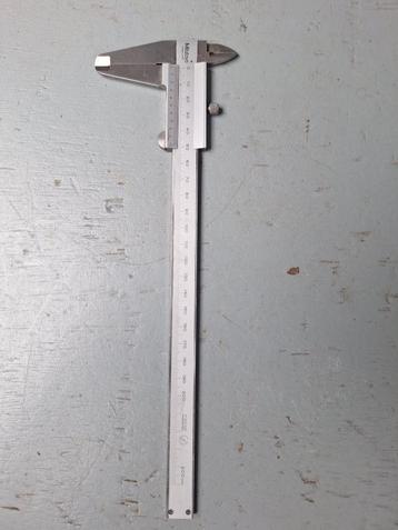 Mitutoyo schuifmaat 200mm en 150mm beschikbaar voor biedingen