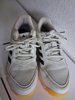 Adidas hockeyschoenen maat 42, Ophalen of Verzenden, Zo goed als nieuw, Schoenen