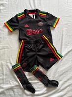 Ajax - addidas Bob Marley shirt broek + sokken maat 110, Sport en Fitness, Maat XS of kleiner, Ophalen of Verzenden, Gebruikt