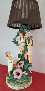 LED prachtige Vintage beeld Schemerlamp Tafellamp
oud antiek, Antiek en Kunst, Antiek | Lampen, Ophalen of Verzenden