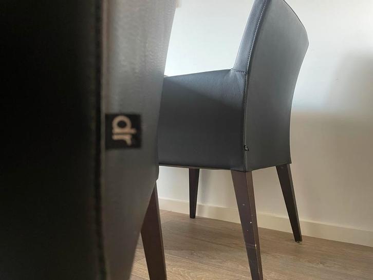 Eettafel met 4 zwarte lederen stoelen, Huis en Inrichting, Tafels | Eettafels, Gebruikt, 50 tot 100 cm, 200 cm of meer, Rechthoekig