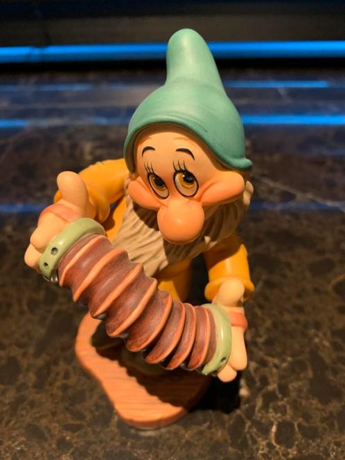WDCC Bashful "Aw Shucks!" Beeld - Sneeuwwitje Accordeon, Verzamelen, Disney, Nieuw, Beeldje of Figuurtje, Sneeuwwitje of Doornroosje