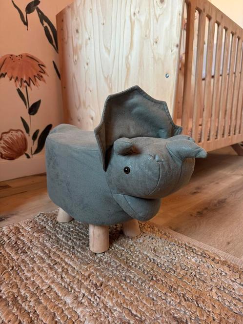 Groen dierenkrukje Neushoorn - Kwantum, Huis en Inrichting, Krukjes, Zo goed als nieuw, Hout, Ophalen of Verzenden