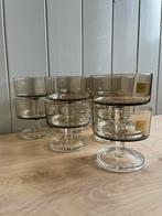 Vintage Luminarc coupes Cavalier Suède rookglas France 1970s, Ophalen of Verzenden, Zo goed als nieuw, Overige typen