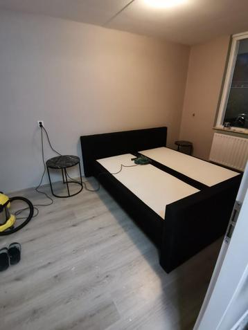 Boxspring  beschikbaar voor biedingen