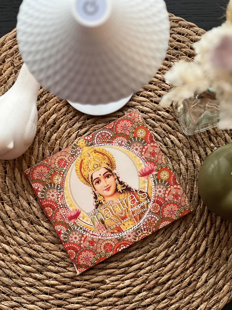 Rustgevende Mantras – Relax Volume | CD, Cd's en Dvd's, Ophalen of Verzenden, Zo goed als nieuw