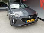 Hyundai IONIQ COMFORT EV | ADAPT. CRUISE | CLIMA | NAVIGATIE, Auto's, Stof, Gebruikt, Origineel Nederlands, Grijs