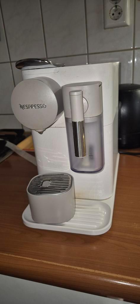 koffiemachine DeLonghi, Witgoed en Apparatuur, Koffiezetapparaten, Zo goed als nieuw, Koffiemachine, Ophalen of Verzenden