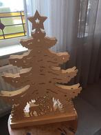 Houten kersttafereel met verlichting bieden, Diversen, Kerst, Ophalen of Verzenden, Zo goed als nieuw