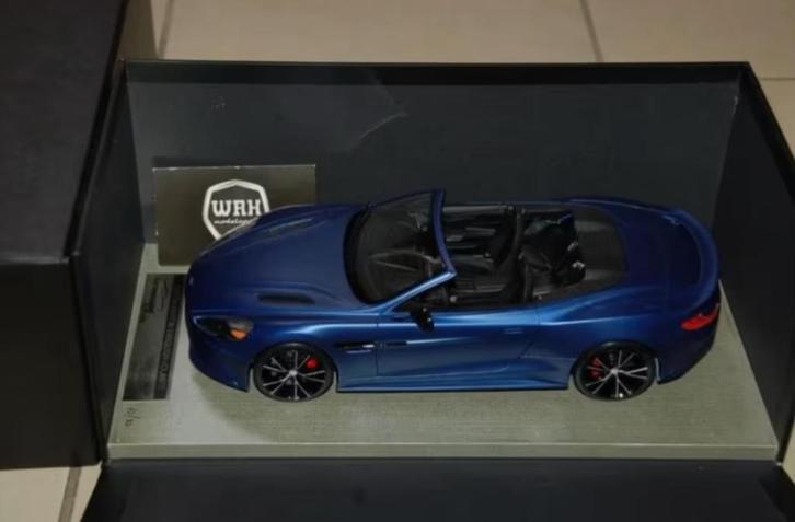 SALE ASTON MARTIN VANQUISH VOLANTE matt blue Tecno INFO WRH, Hobby en Vrije tijd, Modelauto's | 1:18, Zo goed als nieuw, Auto