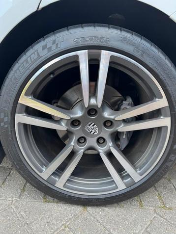 Porsche Turbo S velgen 20inch beschikbaar voor biedingen