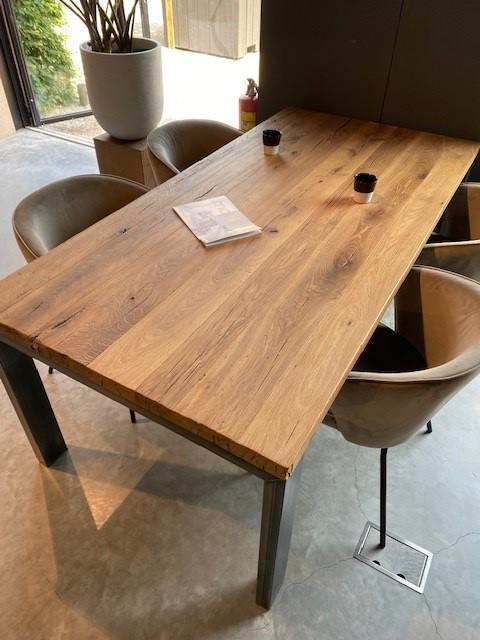 Massief eiken tafel Barosso met metalen tafelpoot, Huis en Inrichting, Tafels | Eettafels, Nieuw, 50 tot 100 cm, 200 cm of meer