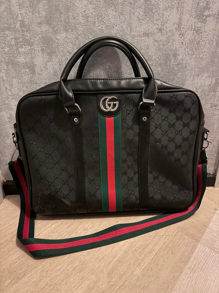 Gucci tas, Computers en Software, Laptoptassen, Ophalen, 17 inch of meer, Zo goed als nieuw