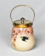 Antiek Opaline Candy potje Floraal decor met een Zwaluw, Antiek en Kunst, Ophalen of Verzenden