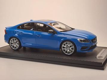 1:18 Volvo S60 Polestar Sedan - Rebel Blue NIEUW! beschikbaar voor biedingen