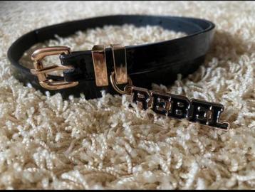 Riem zwart lak goud rebel (80/85) beschikbaar voor biedingen