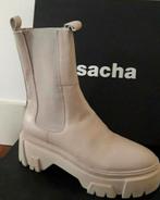 Nieuw! Trendy chelsea boots van Sacha, Ophalen, Nieuw, Beige