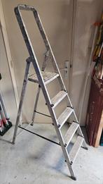 Altrex huishoudtrap 5 treden, Doe-het-zelf en Verbouw, Ladders en Trappen, Ophalen, Gebruikt, Minder dan 2 meter