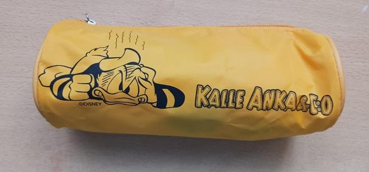 Donald Duck etui Geel RETRO, Verzamelen, Disney, Zo goed als nieuw, Beeldje of Figuurtje, Donald Duck, Ophalen of Verzenden