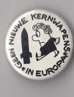 Anti Kernwapens button, Verzamelen, Speldjes, Pins en Buttons, Gebruikt, Niet vindbaar, Niet vindbaar, Speldje of Pin