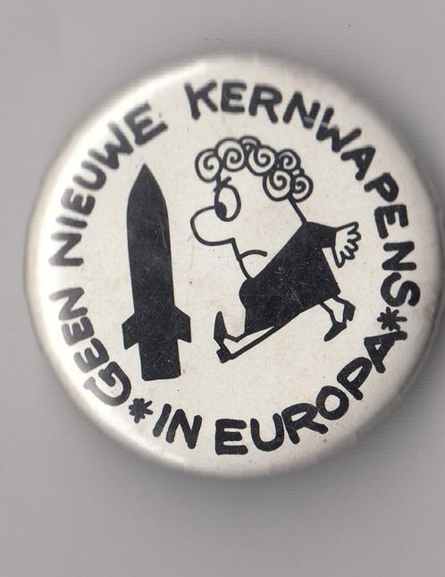 Anti Kernwapens button, Verzamelen, Speldjes, Pins en Buttons, Gebruikt, Speldje of Pin, Overige onderwerpen, Ophalen of Verzenden