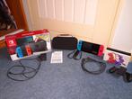 Nintendo switch V1 met doos Inclusief Opbergtas en Micro SD, Spelcomputers en Games, Spelcomputers | Nintendo Switch, Ophalen of Verzenden