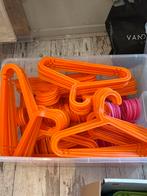 IKEA kledinghangers - diverse kleuren!, Ophalen of Verzenden, Gebruikt, Kunststof, Kinderen en Volwassenen