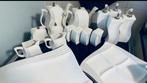 Servies 68 delig, wit met zilverkleurige randen., Ophalen, Zo goed als nieuw, Bord(en), Overige stijlen