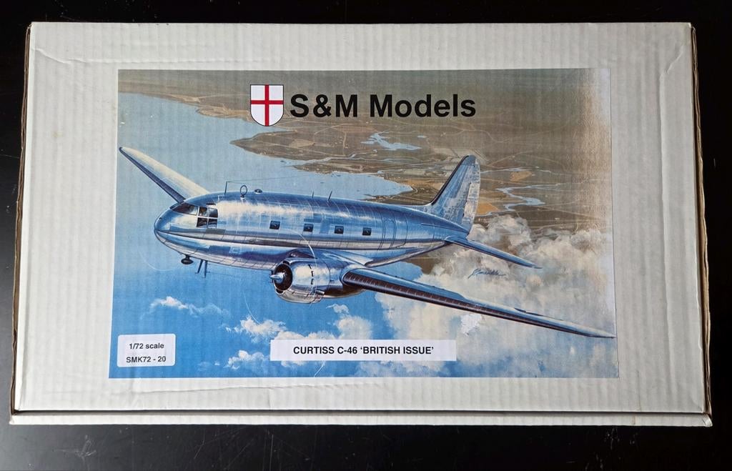 S&M Models Curtiss C-46 1:72 Let op Met andere Decals, Hobby en Vrije tijd, Modelbouw | Vliegtuigen en Helikopters, Zo goed als nieuw