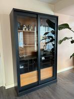 Woood James Vitrinekast Zwart - Gebruikt, Huis en Inrichting, Kasten | Vitrinekasten, Ophalen, Gebruikt, 100 tot 150 cm, 200 cm of meer
