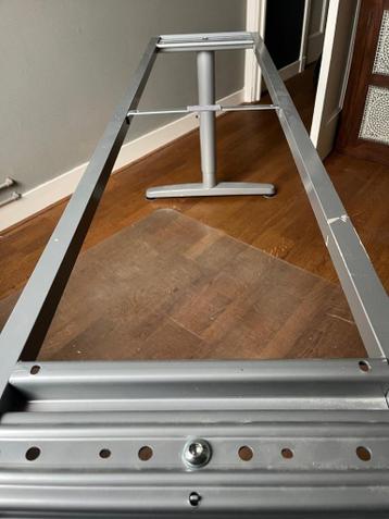 Onderstel Ikea (Galant) Bureau (evt met niet origineel blad) - afbeelding 3
