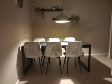 Industriële eettafel 