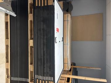 Restpartij zonnepanelen en montagematerialen  beschikbaar voor biedingen