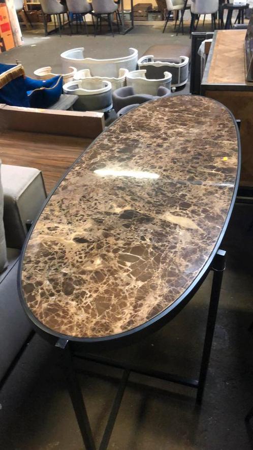 Grote marmeren sidetable - Ovaal - Fashion Interiors, Huis en Inrichting, Tafels | Sidetables, Nieuw, 25 tot 50 cm, Ovaal, Metaal