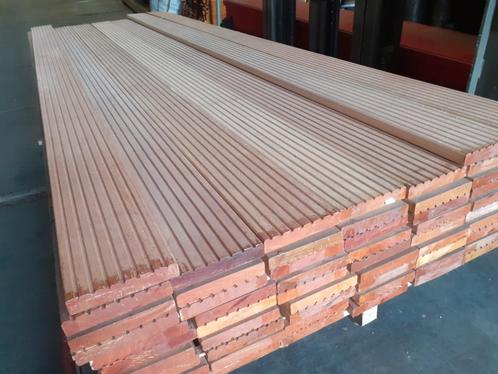 Bundel Bangkirai vlonderplanken 21x145mm -92 stuks - 43.80m2, Tuin en Terras, Palen, Balken en Planken, Nieuw, Planken, 250 cm of meer
