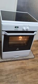 Indesit Inductie fornuis., Witgoed en Apparatuur, Fornuizen, Ophalen, Gebruikt, 60 cm of meer, 4 kookzones
