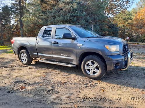 Toyota Tundra SR5     5.7 V8 Double Cab, Auto's, Bestelauto's, Bedrijf, ABS, Airbags, Airconditioning, Bluetooth, Centrale vergrendeling