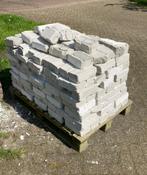 250 Gebruikte metsel stenen op pallet., Doe-het-zelf en Verbouw, Metselstenen, Bakstenen, Zo goed als nieuw, Ophalen