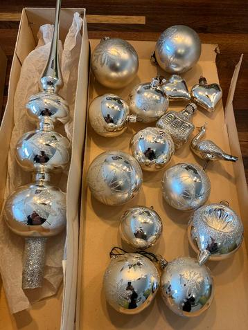 Vintage jaren 70 piek en 15 verschillende vintage ballen beschikbaar voor biedingen