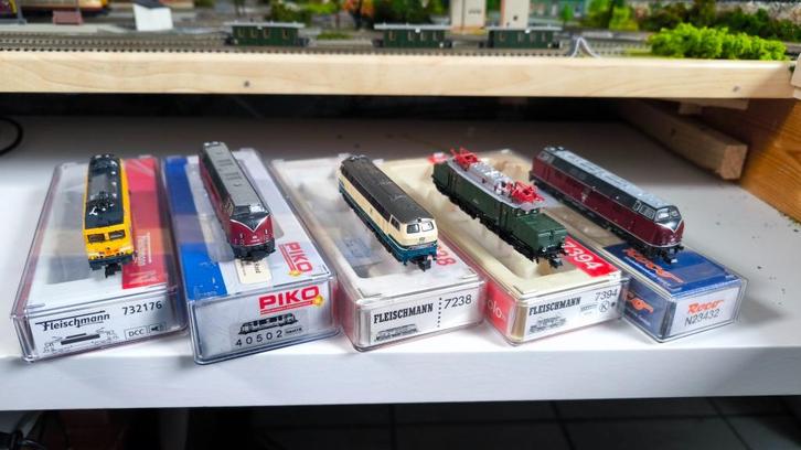 Locomotieven N-spoor digitaal, Hobby en Vrije tijd, Modeltreinen | N-Spoor, Zo goed als nieuw, Locomotief, Gelijkstroom, Overige merken