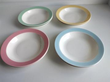 pastel 8 diepe borden Royal Sphinx Maastricht 2 x 4 kleuren  beschikbaar voor biedingen