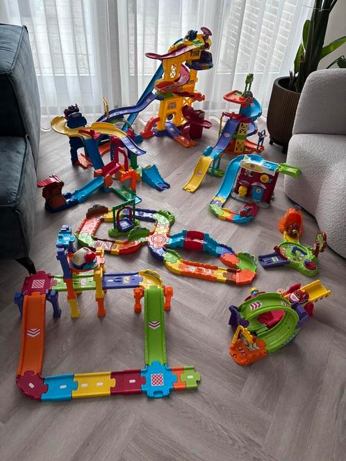 V-Tech Toet Toet sets (twee Zoef Zoef) incl. auto’s, Kinderen en Baby's, Speelgoed | Vtech, Zo goed als nieuw, 2 tot 4 jaar, Ophalen