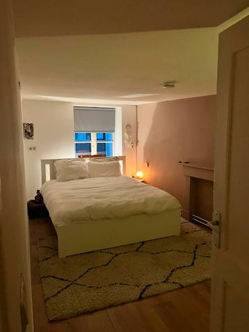 Bedframe SONGESAND ikea 160 x 200 - afbeelding 1