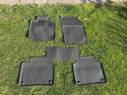 Rubber automatten en kofferbakmat Volvo V90, Auto diversen, Automatten, Zo goed als nieuw, Ophalen
