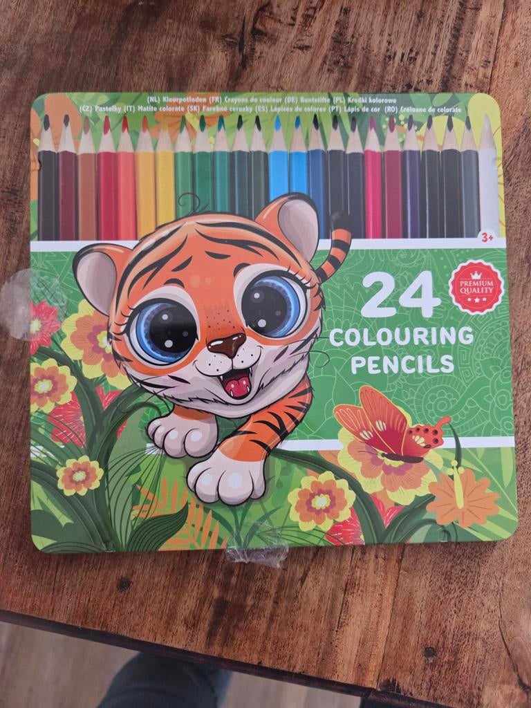 Set van 24 Kleurpotloden - Nieuw, Ophalen of Verzenden, Nieuw, Potlood of Stift