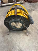 Oude Kabelhaspel met Stopcontacten, Doe-het-zelf en Verbouw, Elektra en Kabels, Ophalen, Gebruikt, Kabel of Snoer